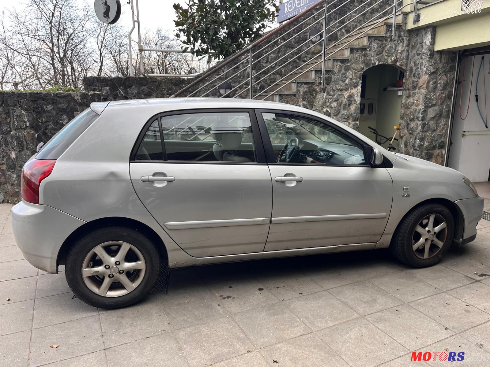 2004' Toyota Corolla 2.0 D-4D photo #2