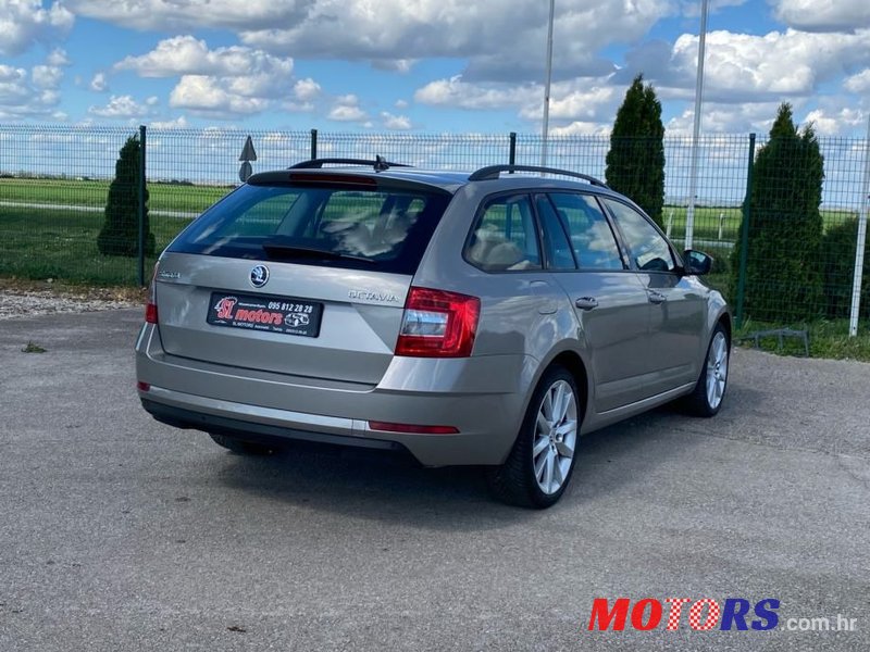 2019' Skoda Octavia Combi photo #2