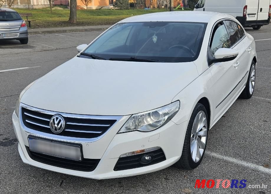 2011' Volkswagen Passat 2,0 Tdi photo #1