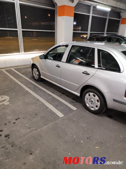2002' Skoda Fabia Combi photo #3