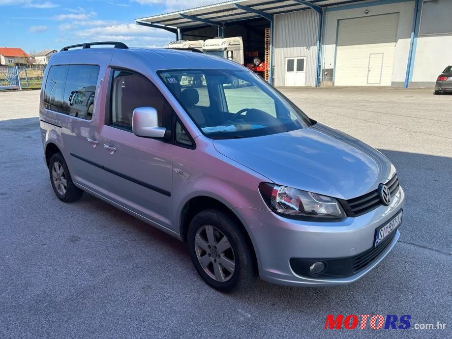 2011' Volkswagen Caddy photo #2