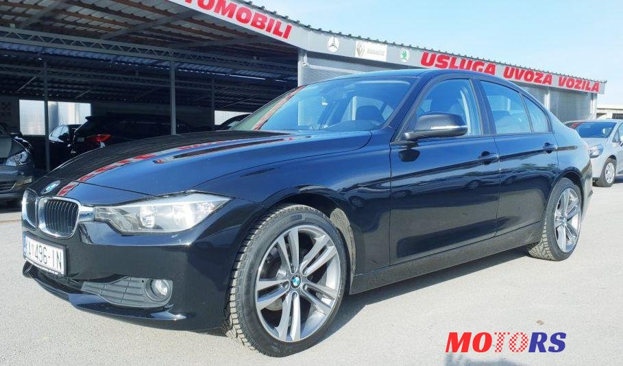 2013' BMW Serija 3 318D photo #1