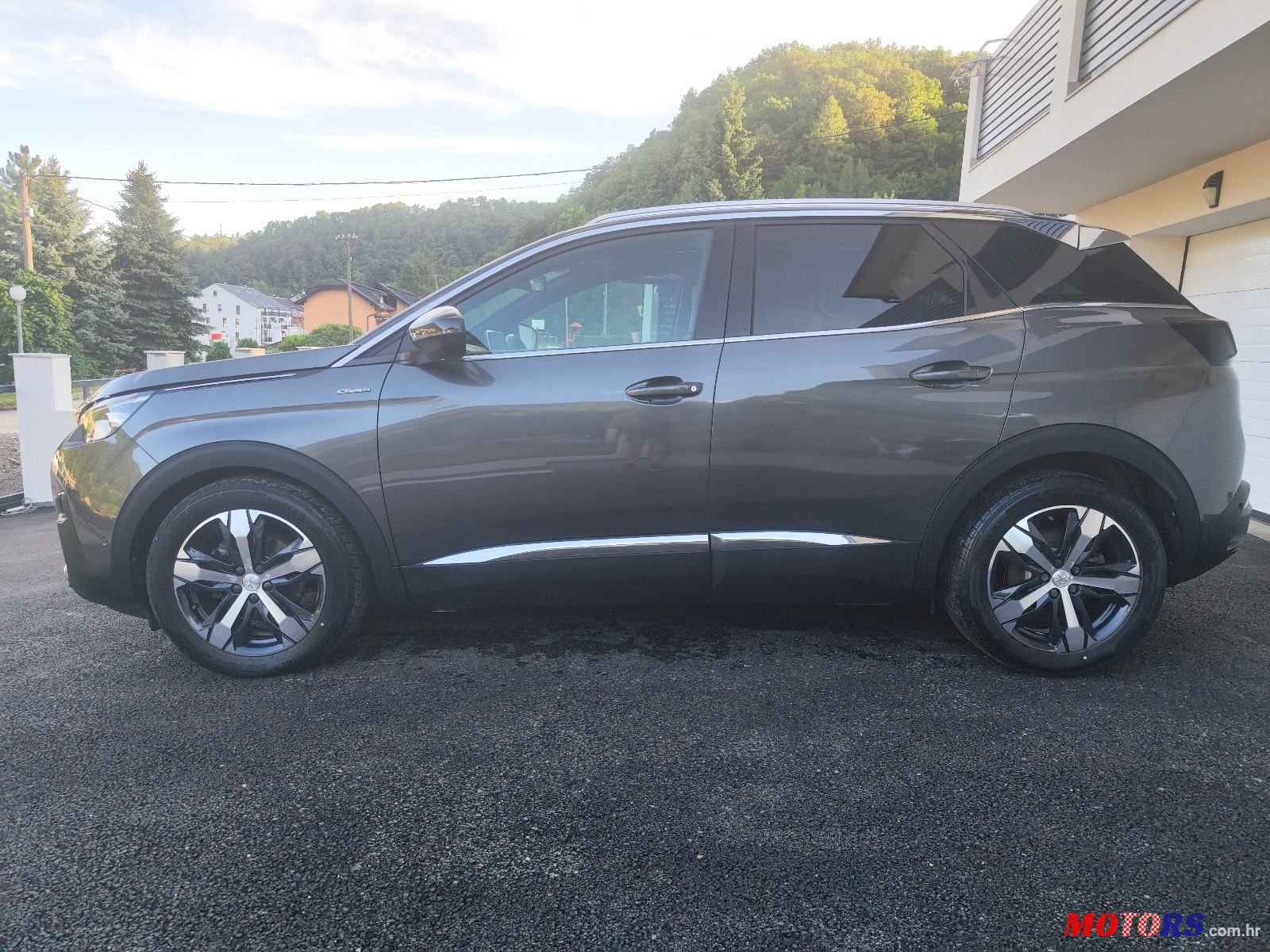 2019' Peugeot 3008 1,2 Puretech photo #4