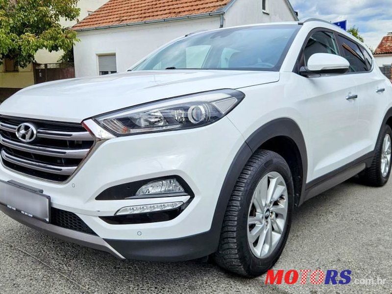 2016' Hyundai Tucson 1.7 Crdi photo #3