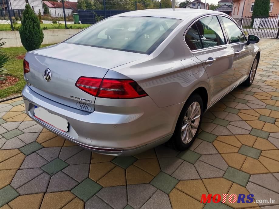 2015' Volkswagen Passat photo #1