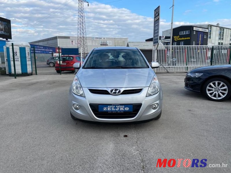 2009' Hyundai i20 1,4 Crdi photo #5