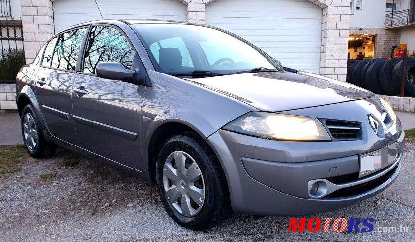 2009' Renault Megane photo #1