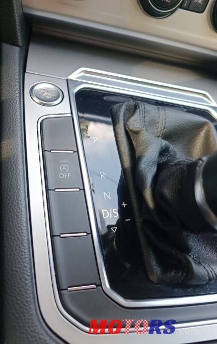 2015' Volkswagen Passat Variant photo #3