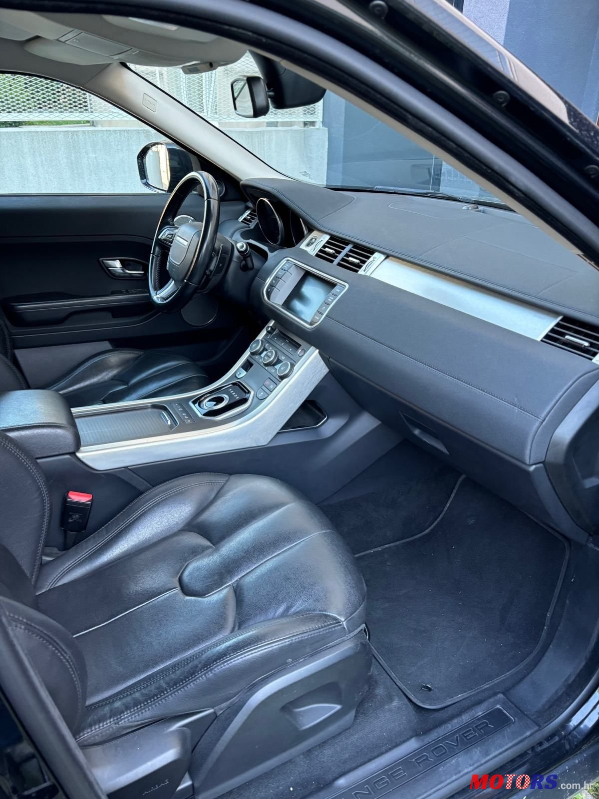 2014' Land Rover Range Rover Evoque 2.2 Td4 photo #3