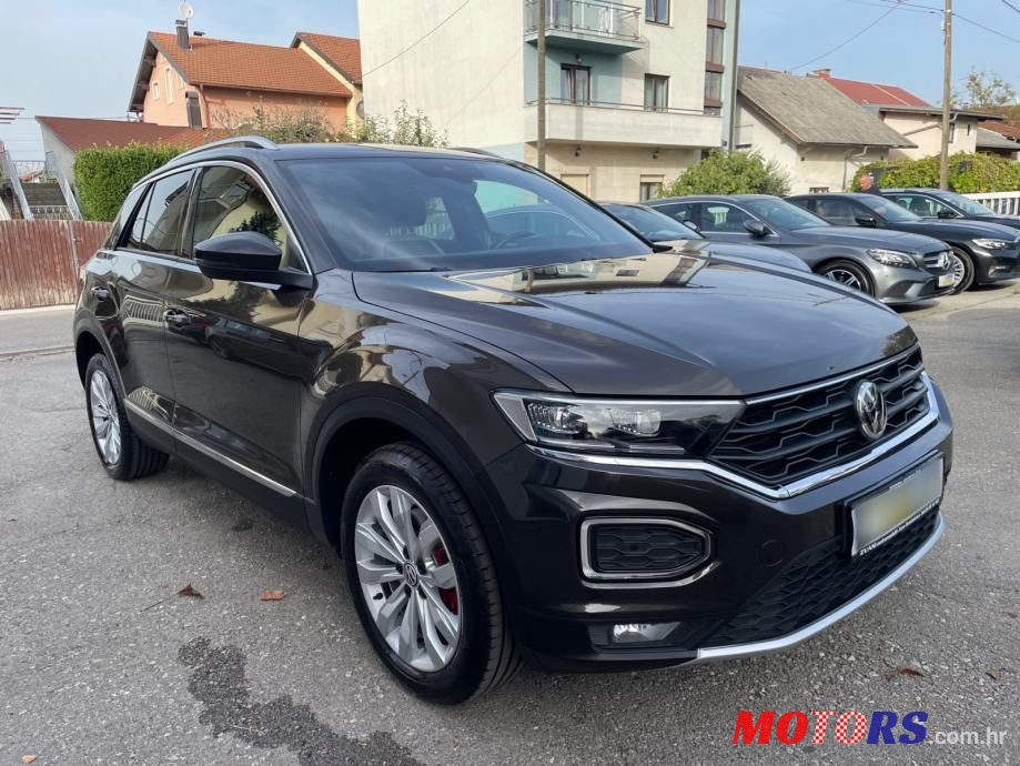 2018' Volkswagen T-Roc 1,5 Tsi photo #1