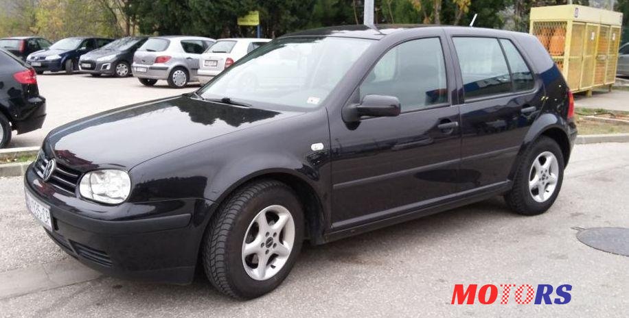 2002' Volkswagen Golf IV 1,4 photo #1