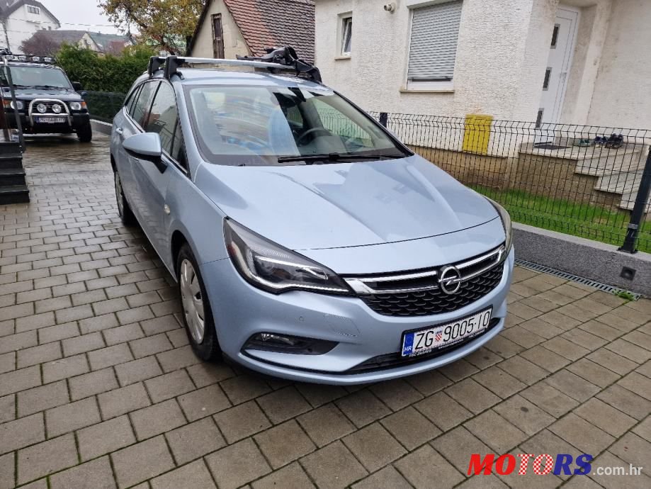 2018' Opel Astra Karavan photo #2