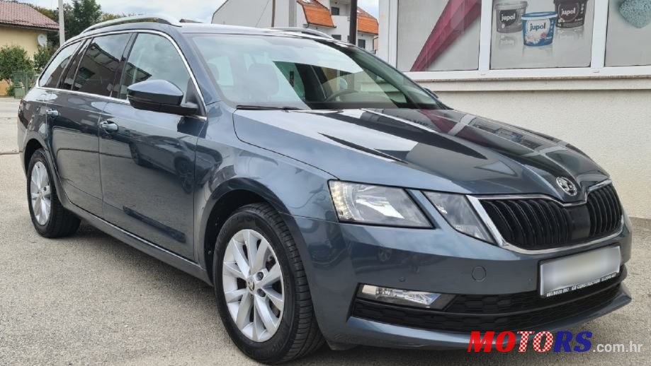 2019' Skoda Octavia Combi photo #1