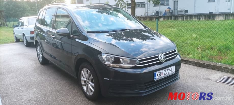 2016' Volkswagen Touran 2,0 Tdi Bmt photo #1