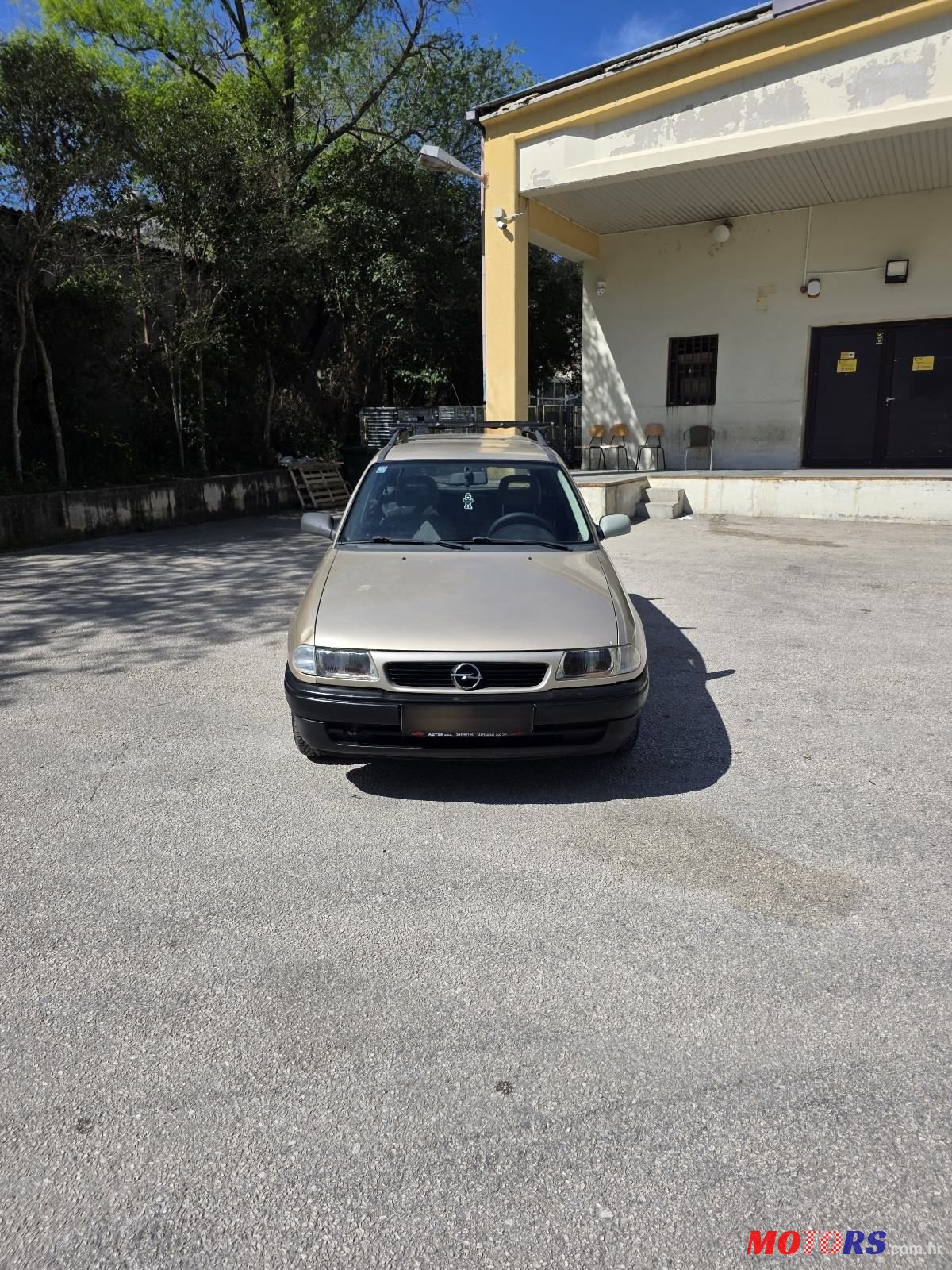 2001' Opel Astra Karavan photo #2