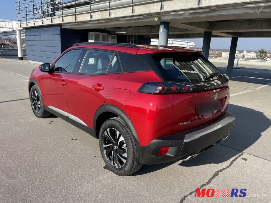 2020' Peugeot 2008 1,2 Puretech photo #4