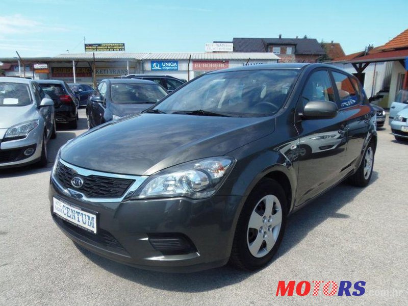 2010' Kia Cee'D 1,6 Crdi photo #2