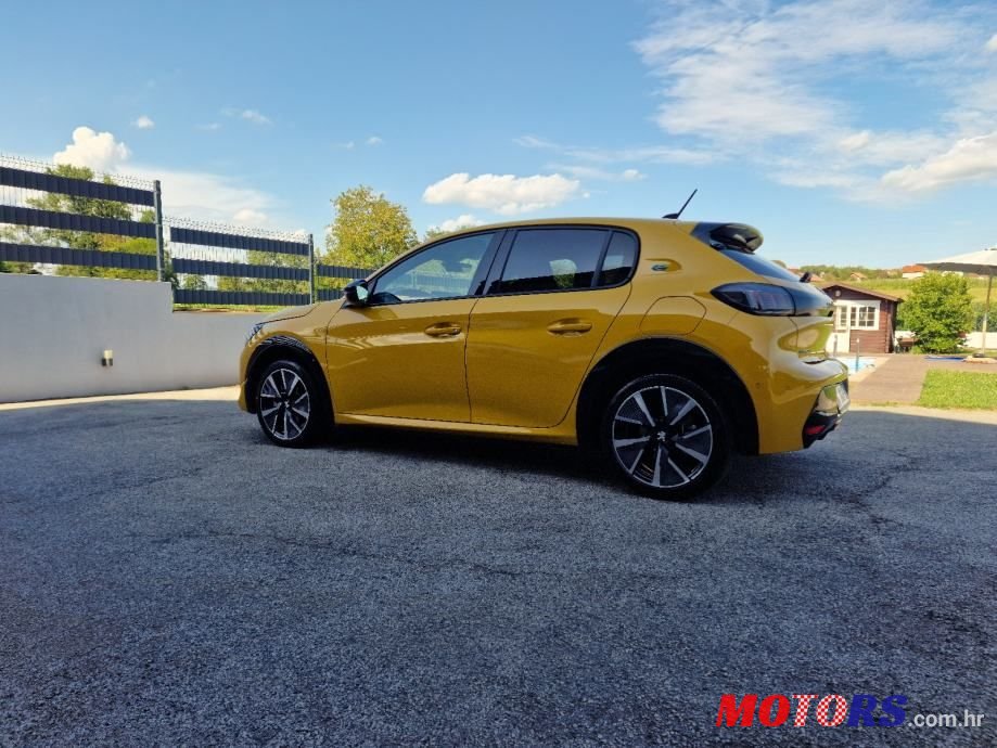 2022' Peugeot 208 E-208 photo #1