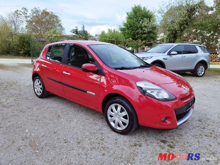 2010' Renault Clio 1,2 16V photo #1