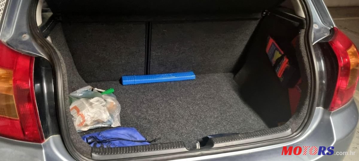 2003' Toyota Corolla 1.4 Vvt-I photo #5