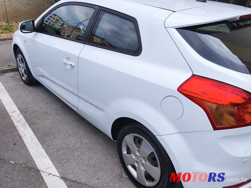 2010' Kia Ceed 1,4 photo #1