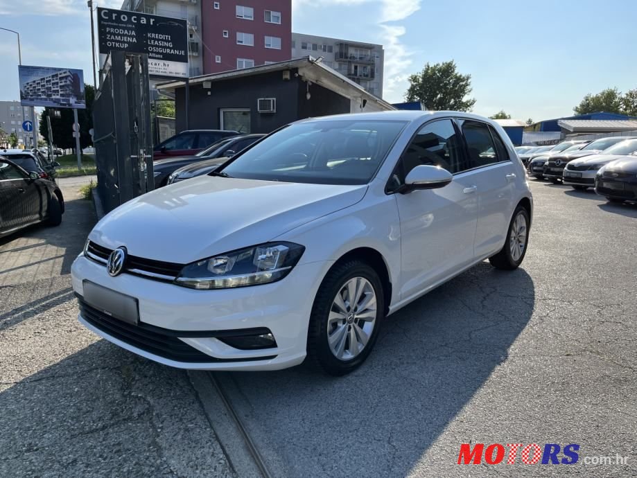 2017' Volkswagen Golf 7 1,0 Tsi Bmt photo #3