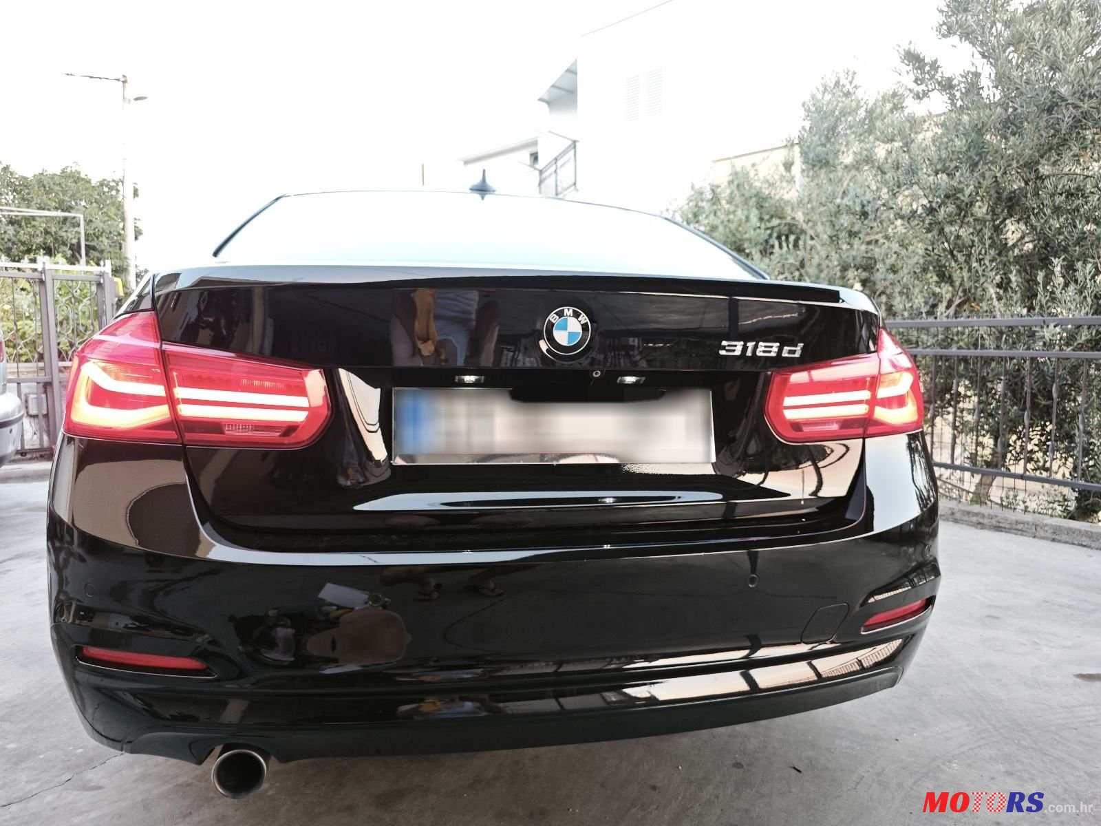 2016' BMW Serija 3 318D photo #4