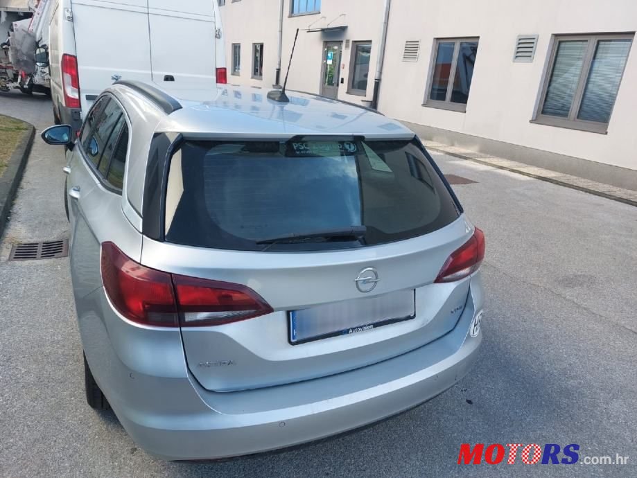 2018' Opel Astra Karavan photo #2