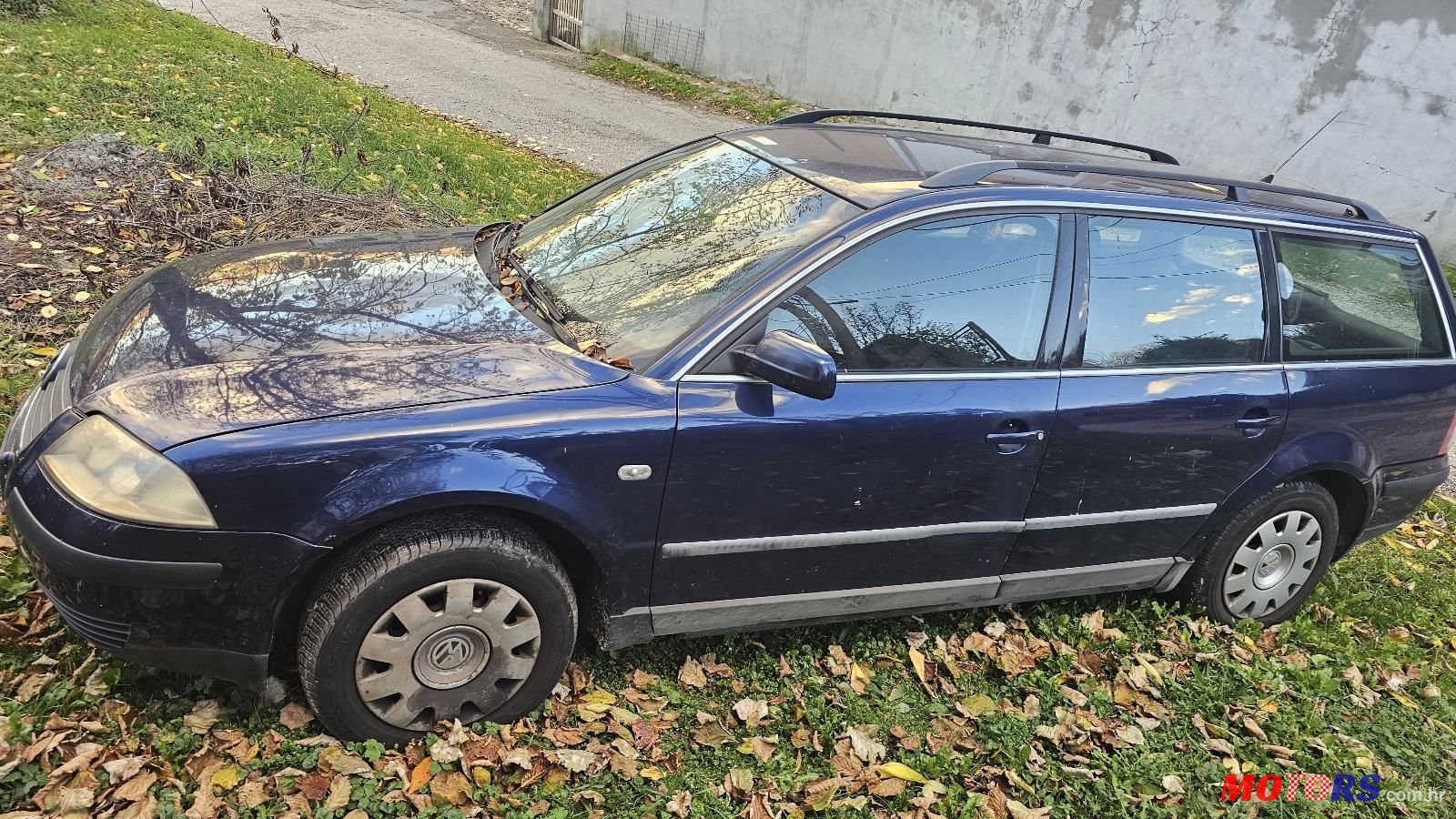 2002' Volkswagen Passat Variant photo #5