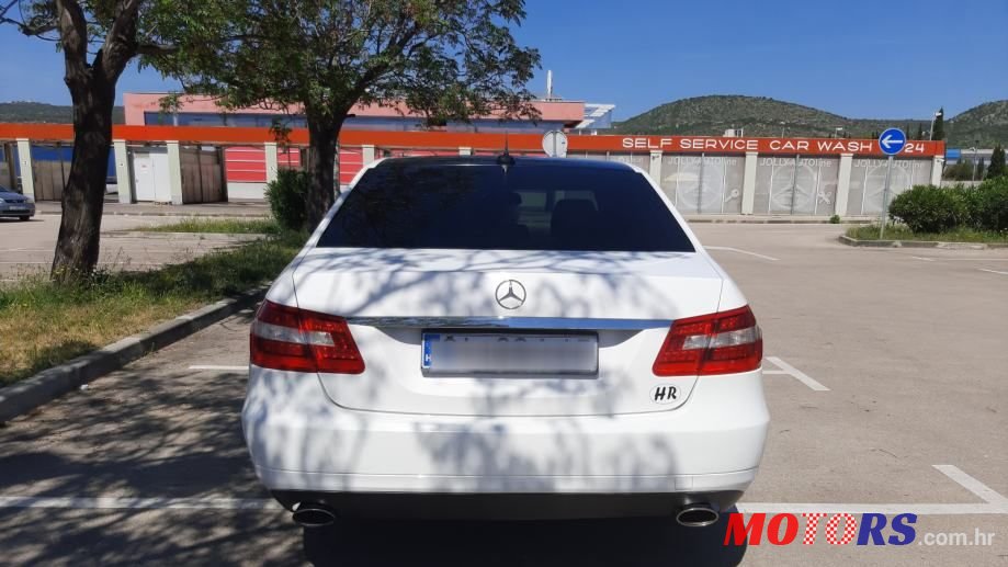 2010' Mercedes-Benz E-Klasa 200 Cdi photo #5