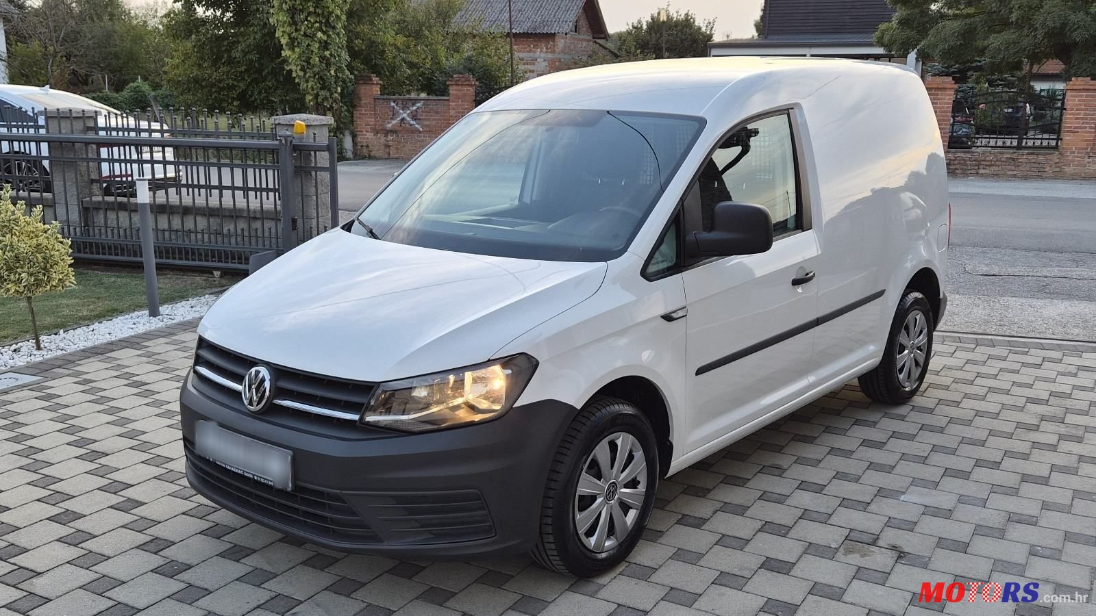 2015' Volkswagen Caddy 1,6 Tdi photo #1