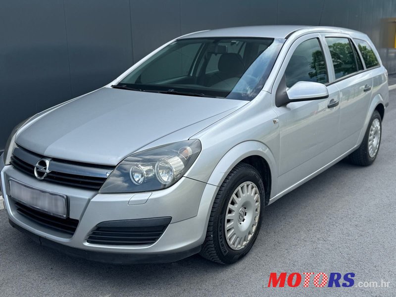 2006' Opel Astra Karavan photo #1
