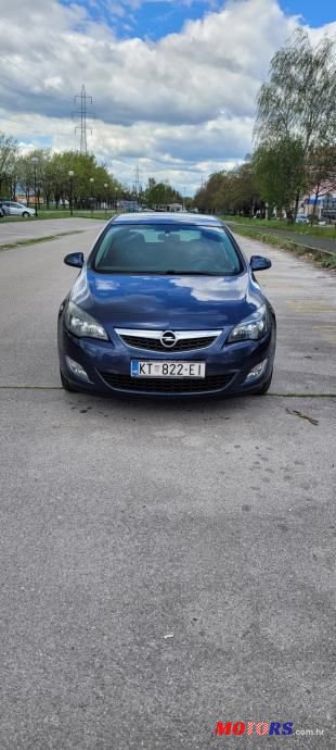 2012' Opel Astra 1,7 Cdti photo #4