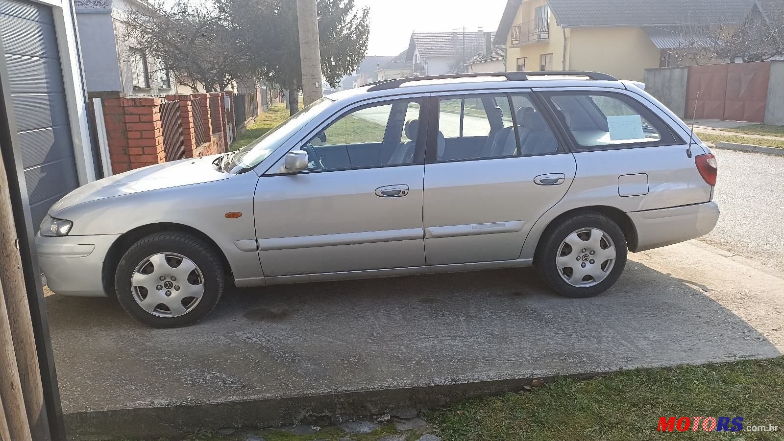 2001' Mazda 626 Wagon photo #5