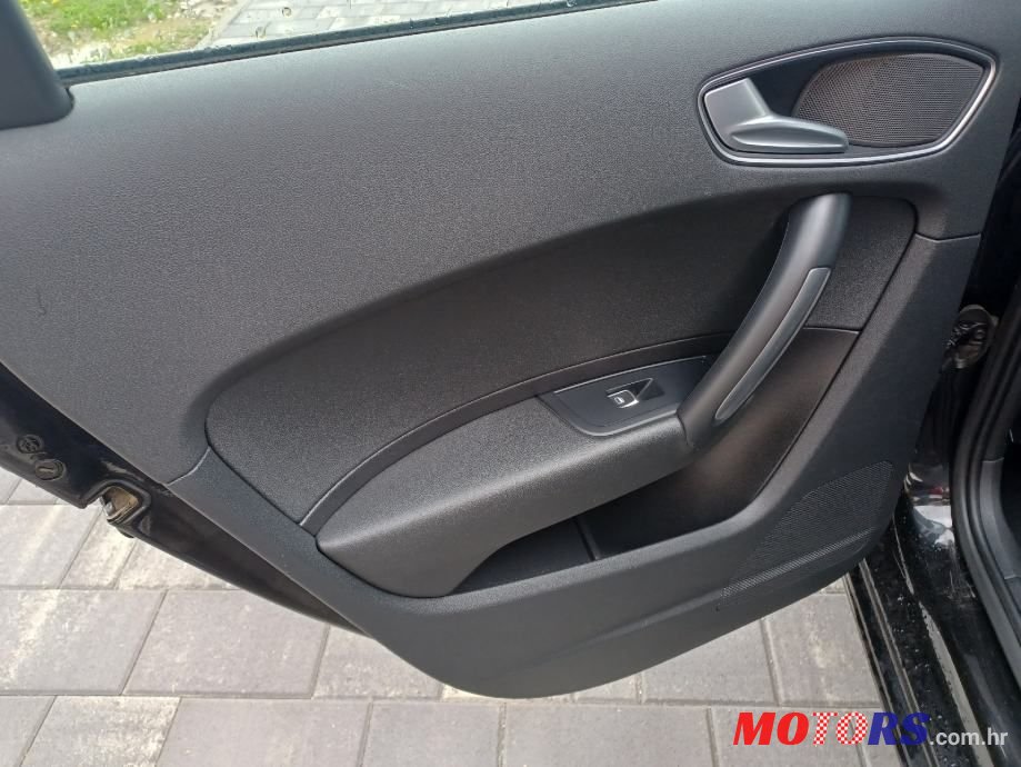 2017' Audi A1 photo #6