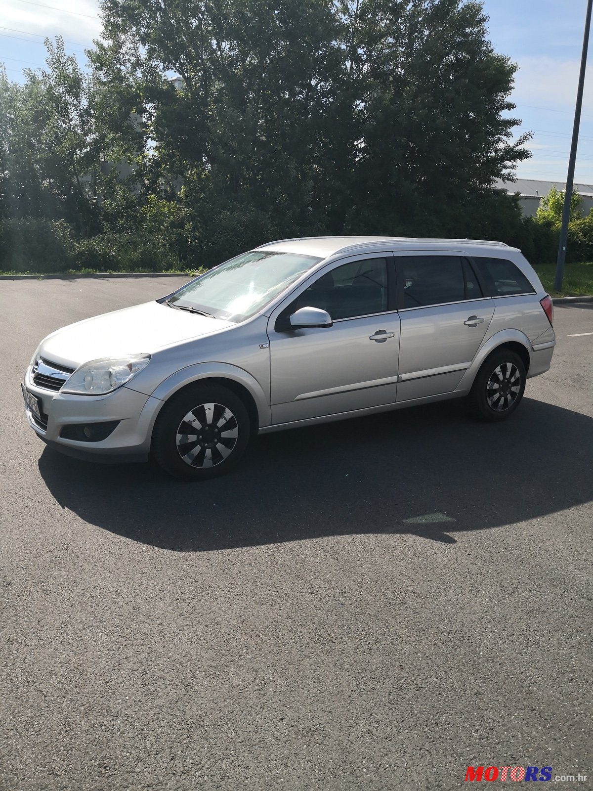 2009' Opel Astra H A-H SW photo #4