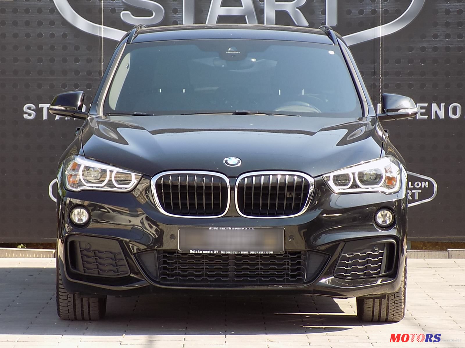 2017' BMW X1 20D photo #2