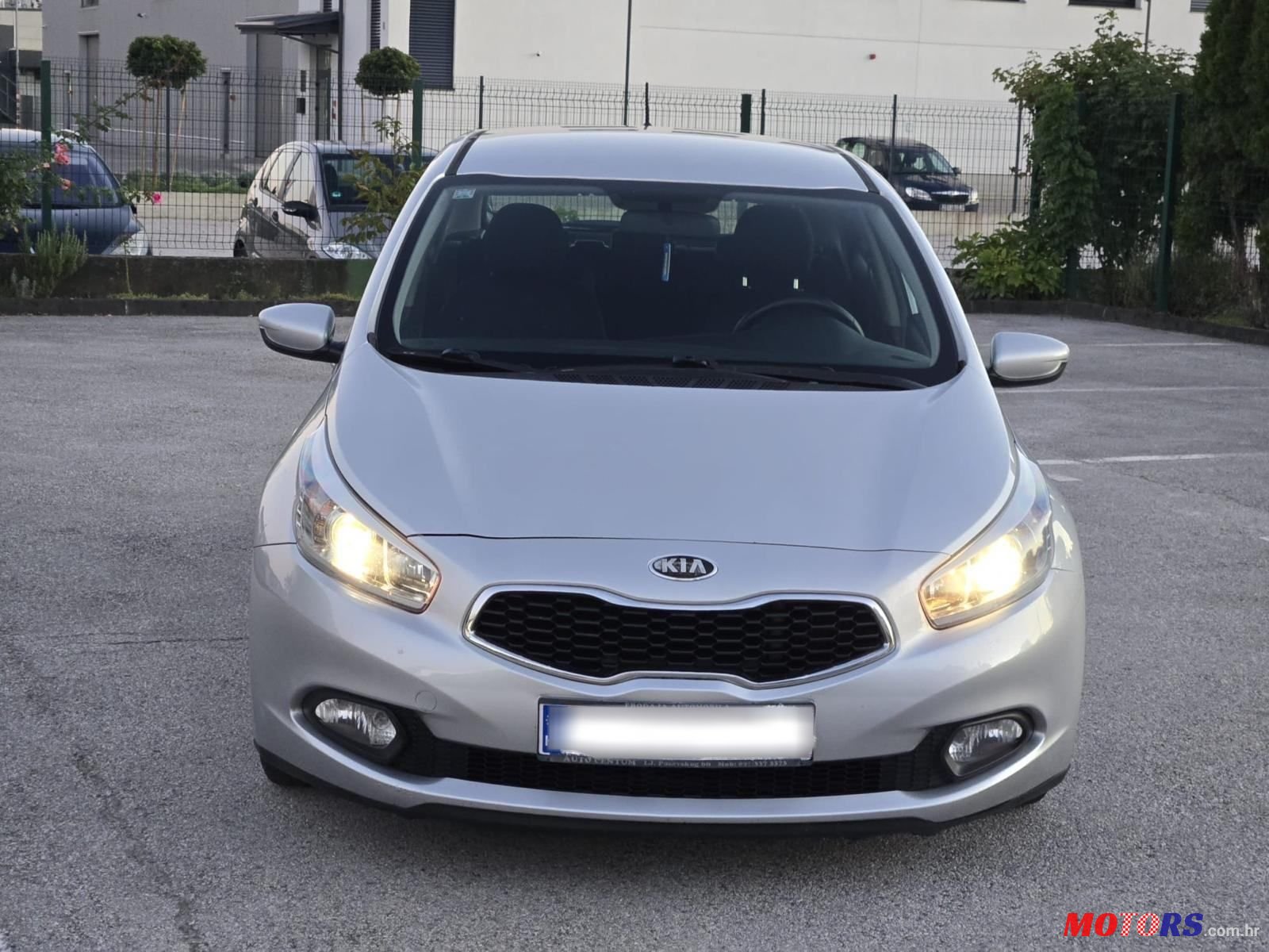 2013' Kia Ceed 1,4 Crdi Ex photo #2