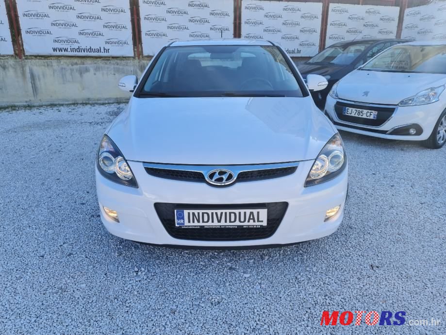 2010' Hyundai i30 1,6 Crdi photo #2