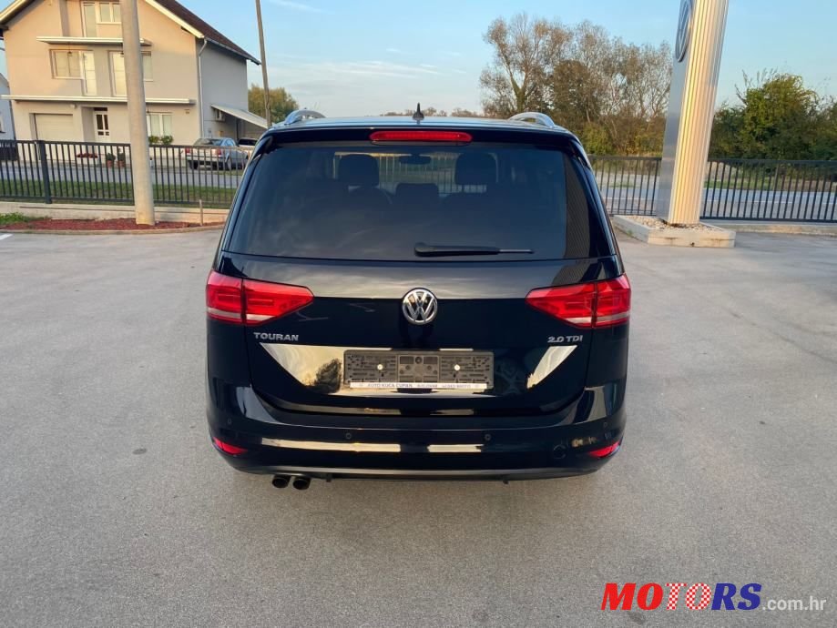 2016' Volkswagen Touran 2,0 Tdi Bmt photo #4