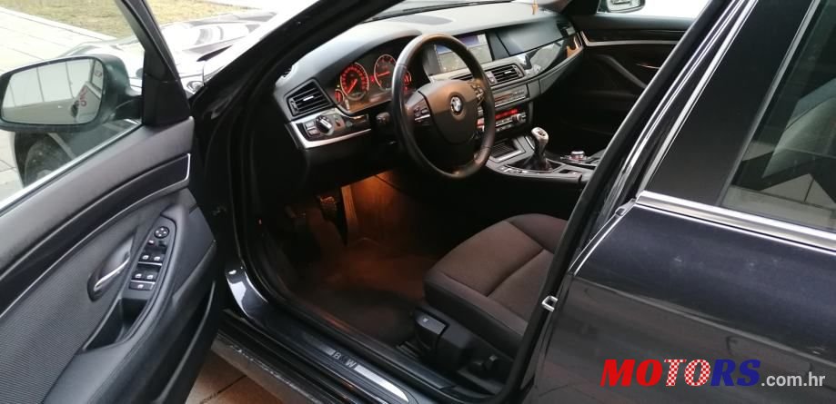 2012' BMW Serija 5 520D photo #4
