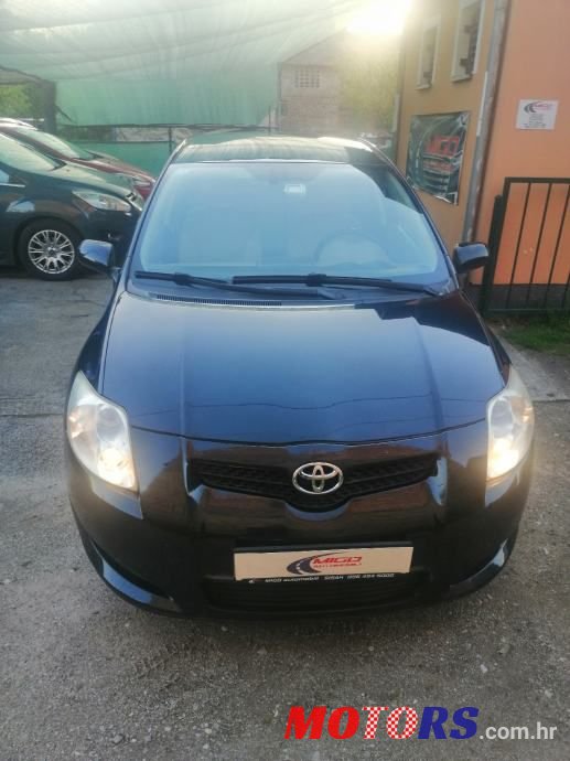 2008' Toyota Auris photo #6