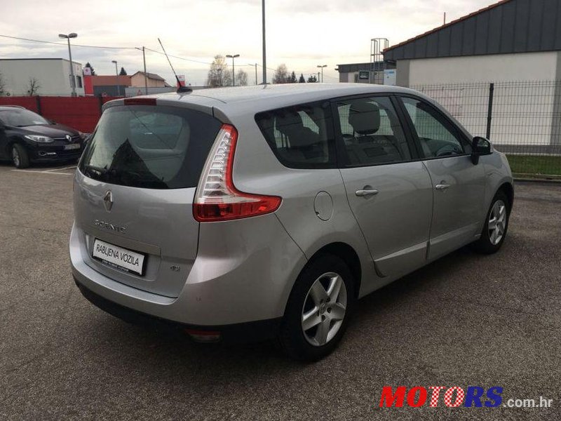 2016' Renault Grand Scenic Dci photo #2