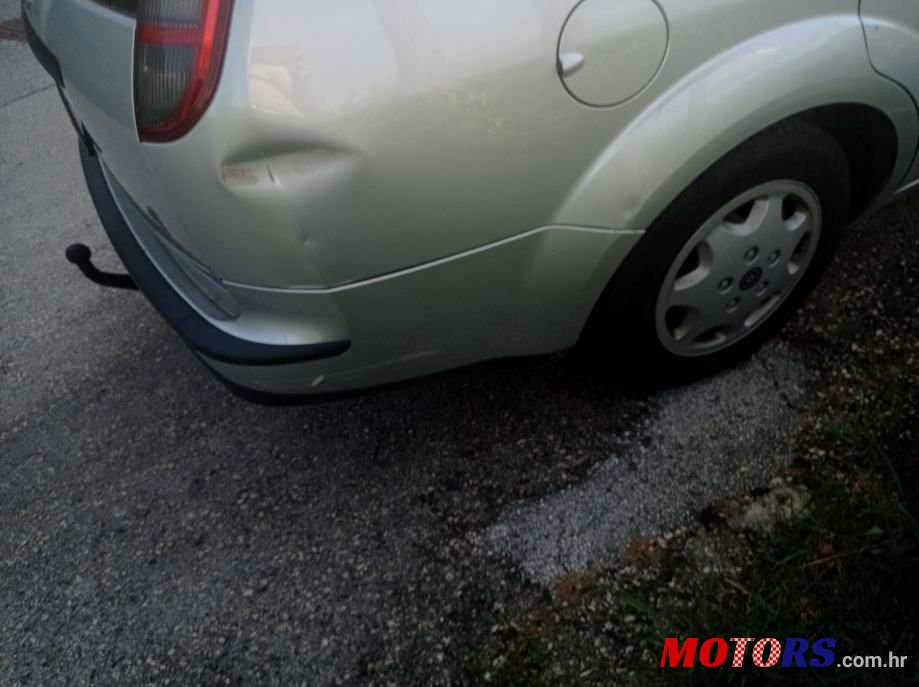 2006' Ford Focus Karavan photo #5