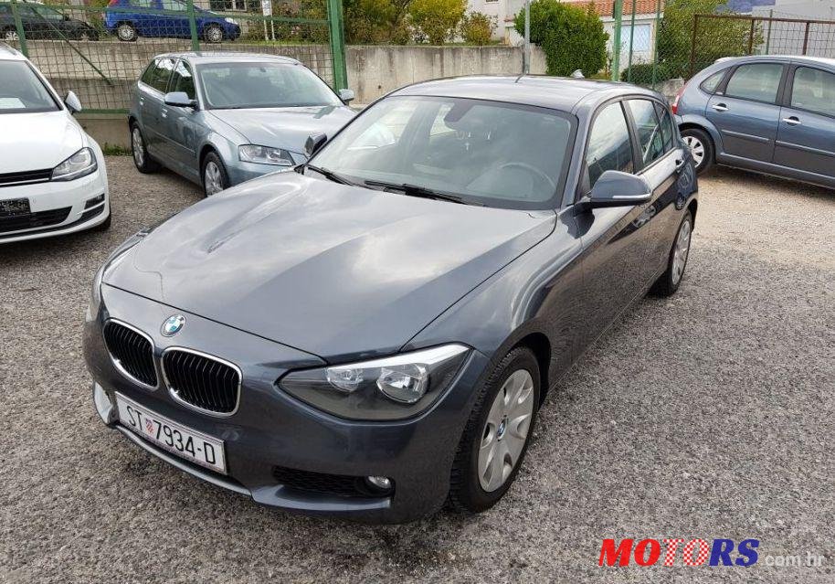 2011' BMW Serija 1 116D Sport photo #1