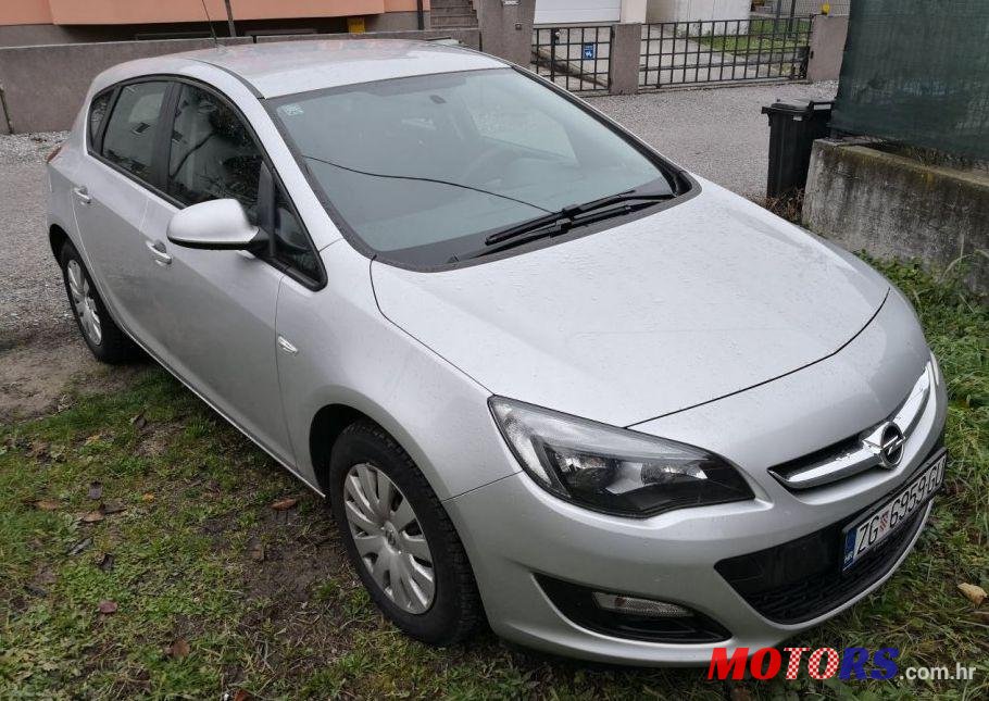 2013' Opel Astra 1,7 Cdti Classic photo #1