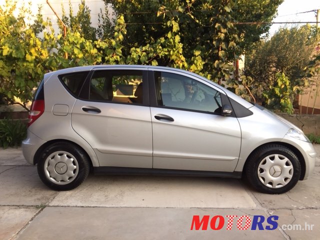 2008' Mercedes-Benz A 180 photo #5