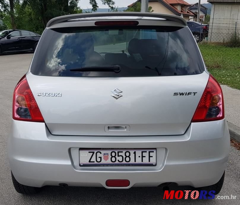 2009' Suzuki Swift 1,3 Glx photo #3