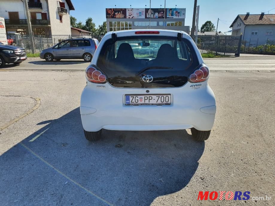 2014' Toyota Aygo photo #4