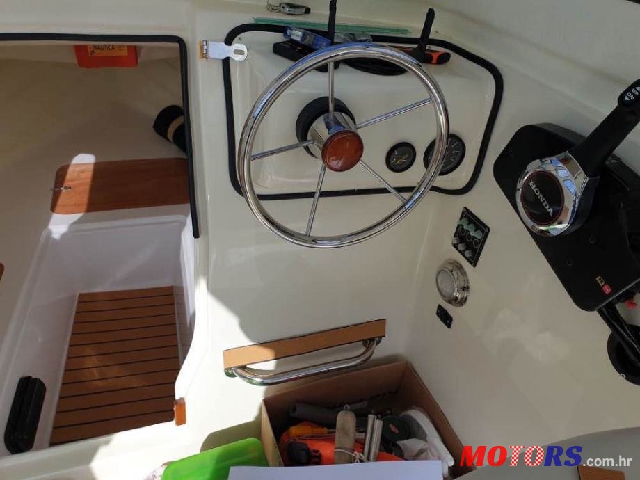 2019' VEN - Zorana 590 photo #2